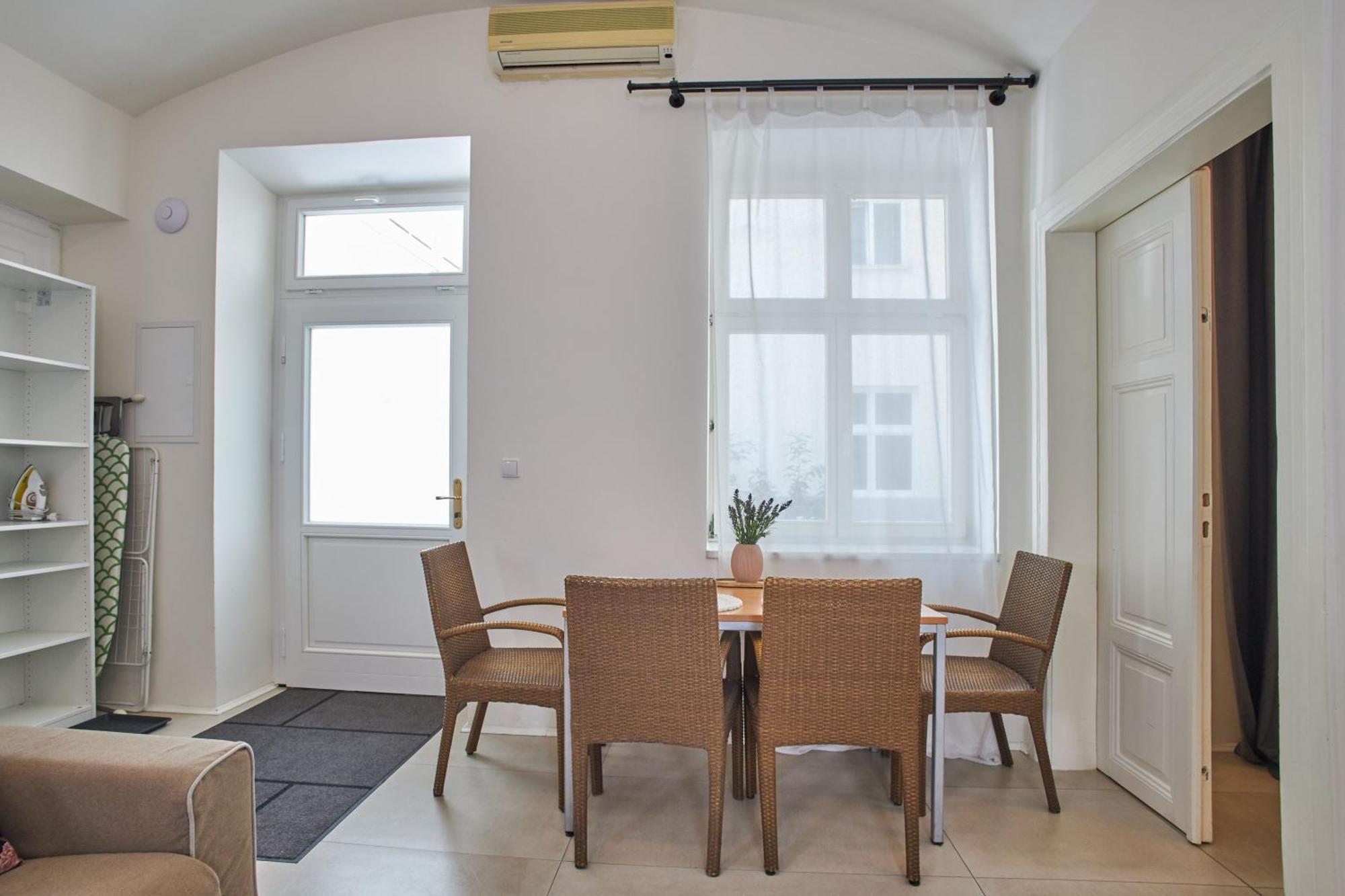 פראג Wenceslas Square Residence מראה חיצוני תמונה